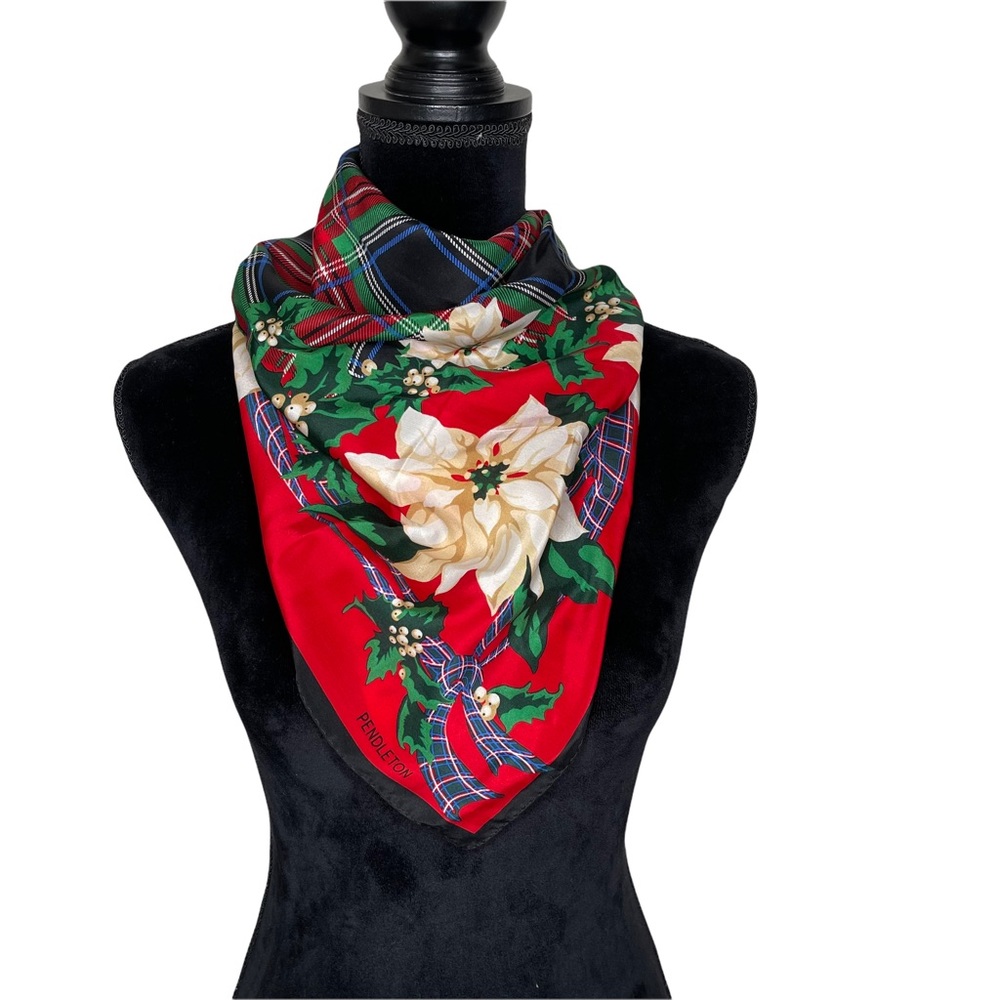 Pendleton Silk White Poinsettia Plaid Red Green Scarf